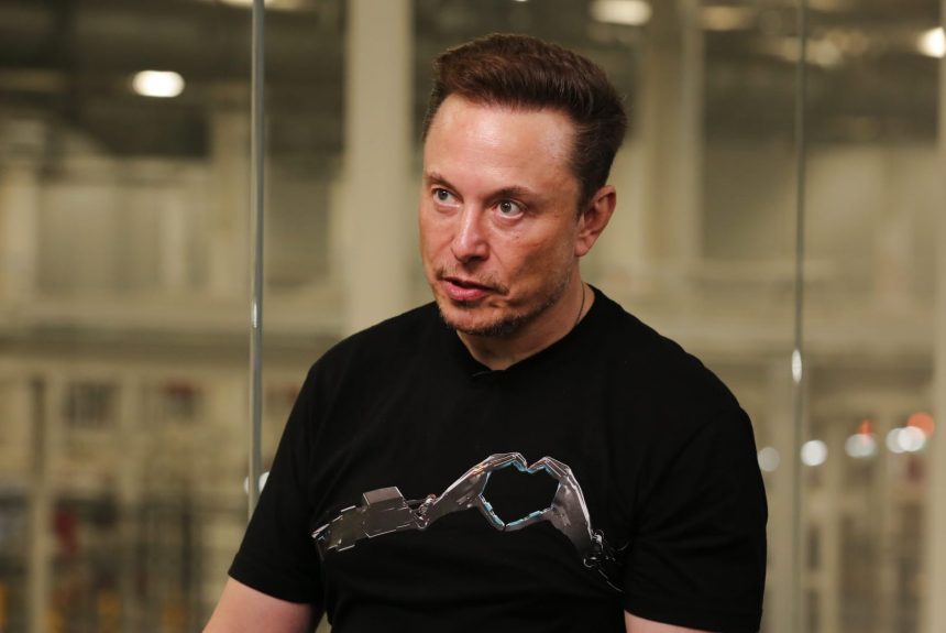 Elon Musk, Twitter face brand-safety concerns after executives depart