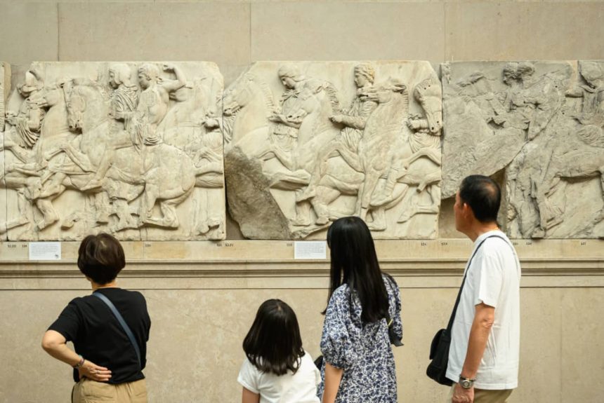 UK’s Sunak snubs Greek PM amid ancient sculpture dispute