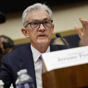 Powell reinforces position that the Fed is not ready to start cutting interest rates